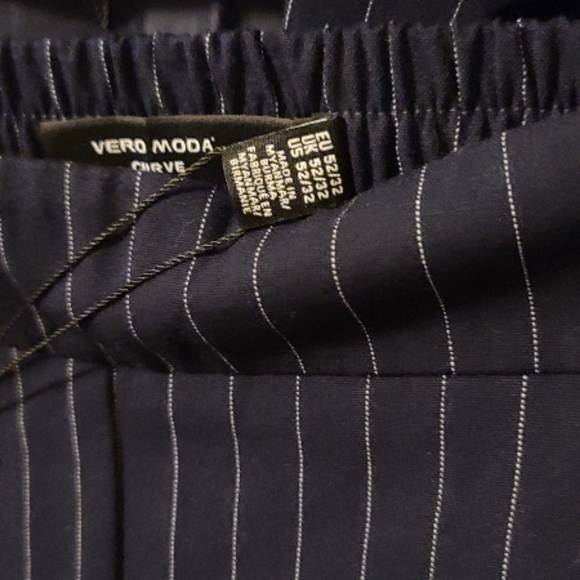 Vero Moda Curve navy tailored pinstripe suit swt - Picture 9 of 16